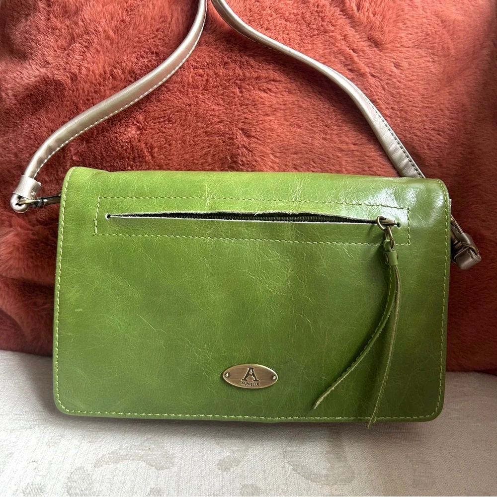 Aurielle Lime/Oyster Leather Crossbody Bag - Picture 2 of 12